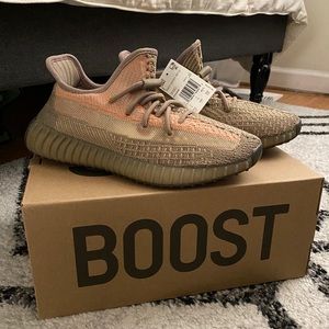 Yeezy 350 Boost - men size 7.5 (W 8.5)